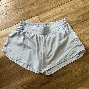 Lululemon Hotty Hot Shorts 2.5 High Rise
